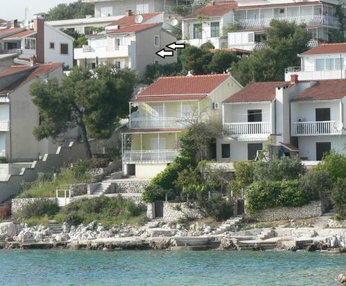Apartment Vesa - By The Sea