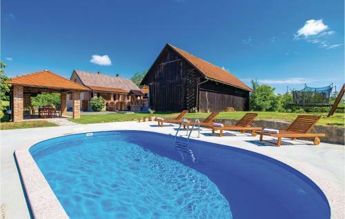 Two-bedroom Holiday Home In Bosiljevo