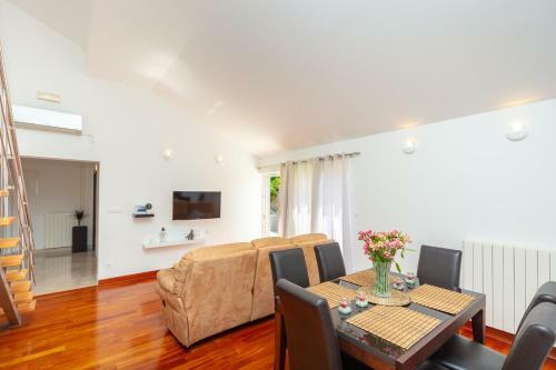 Green Hills Apartment