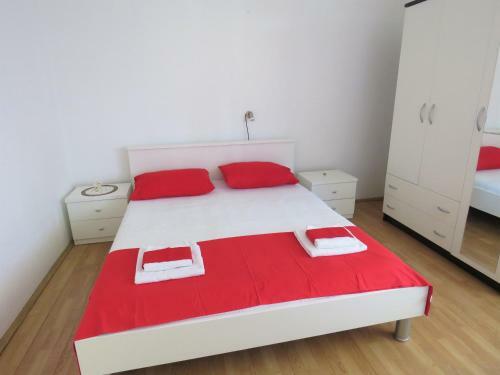 Apartamento Novalja Center