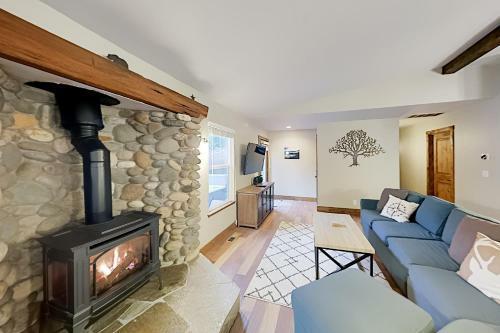 Homewood Cabin Among The Pines