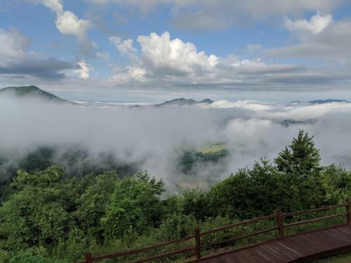 Above Awe Cabin