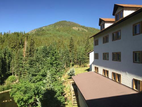 Hotel Monarch Mountain Lodge
