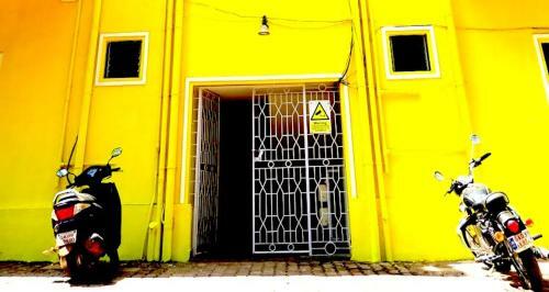 Hostal Crystal Goa Residence