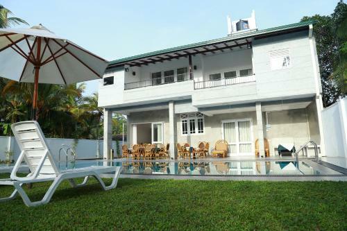 Hikka Nature Villa