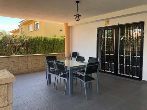 Casa Pareada En Pe�iscola