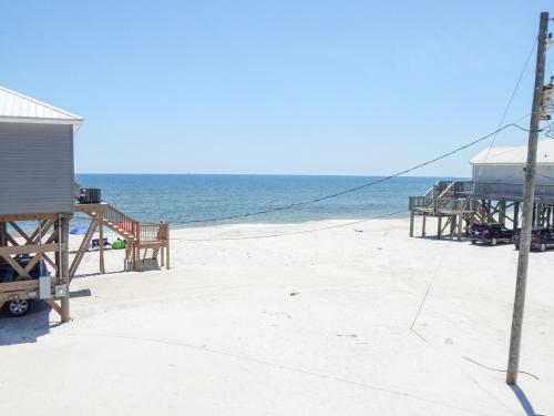 049 Beach Comber