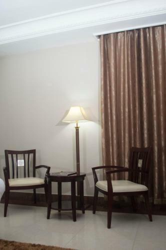 Hotel Grandbee Suites