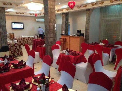 Hotel Grandbee Suites
