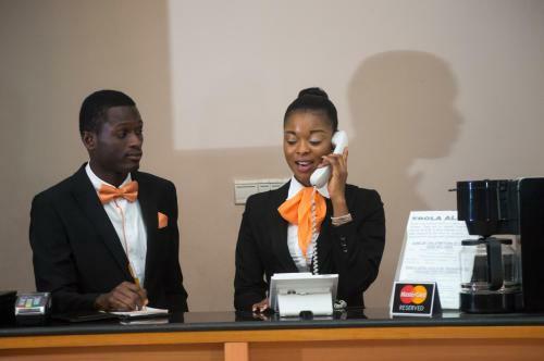 Hotel Grandbee Suites