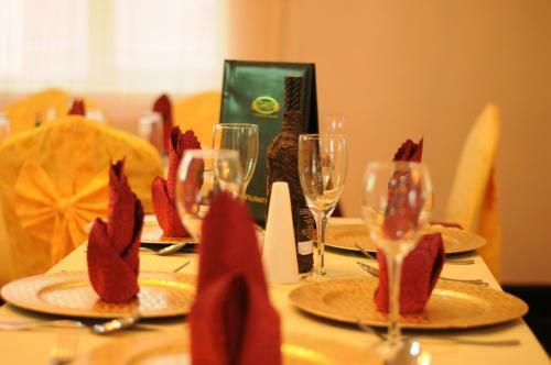 Hotel Grandbee Suites