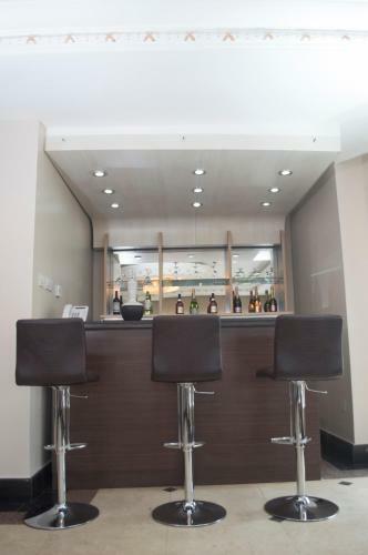 Hotel Grandbee Suites
