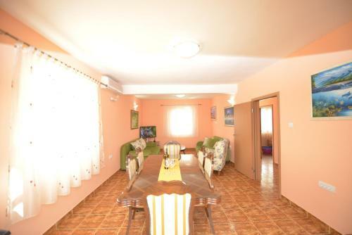 Apartments Delac
