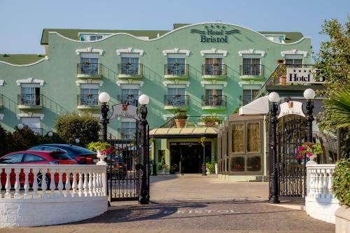 Hotel Bristol