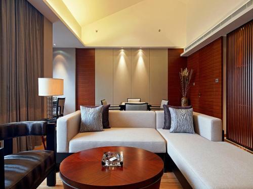Hotel Jinling Resort Tianquan Lake