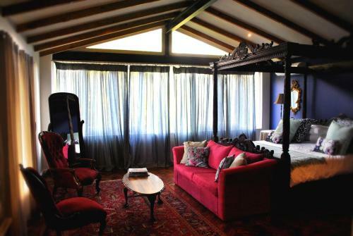 Skyview Manor