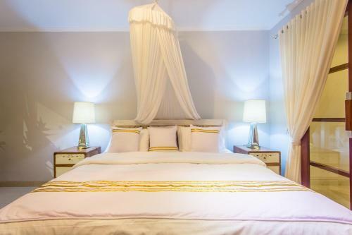 Golden Palm Villa