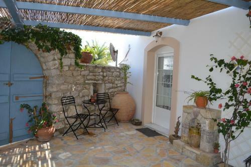 Volta Stonehouse Apartments