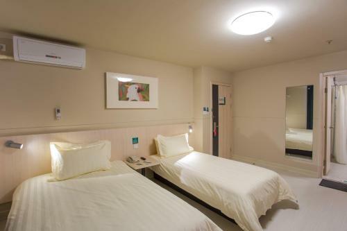 Hotel Jinjiang Inn Ulanqab Xingfu Square