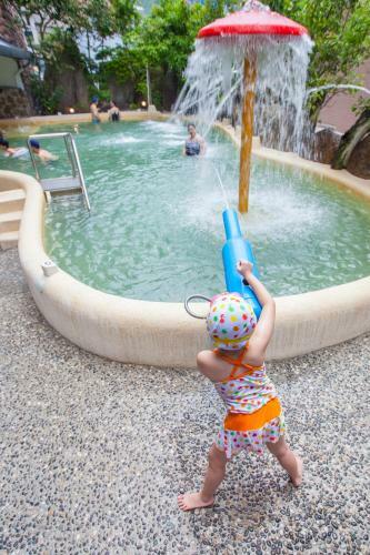 Hua Ge Hot Spring Hotel
