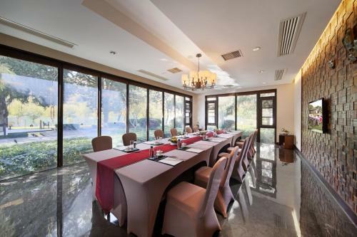 Elite Spring Villas