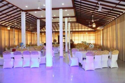 Hostal Aarya Hotel