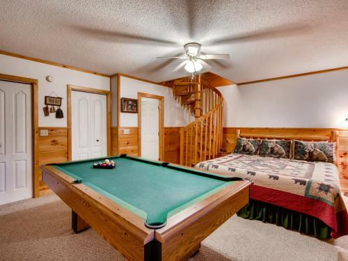 Hatcher's Mountain Cabin