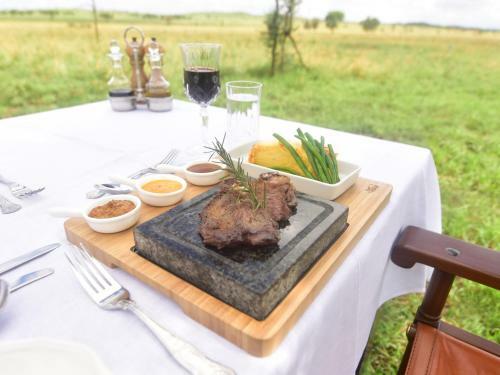 Lodge One Nature Nyaruswiga Serengeti
