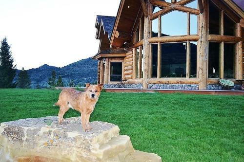 Mcdonald's Ranch Lodge