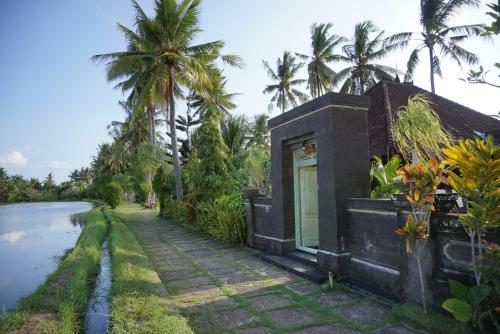 Villa Gede Batulumbang