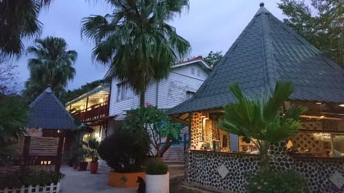 Bed & Breakfast In Bali Inn