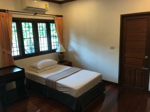 Kata Mountain View Villa