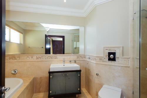 Apartamento Ballito Manor Beach 405 - Family Only