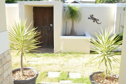 African Palm Cottage