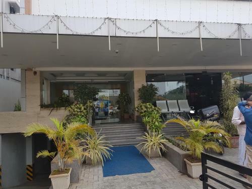 Hotel Mahi's Gateway