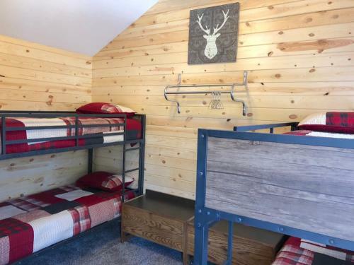 Rockerville Lodge & Cabins