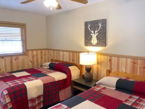Rockerville Lodge & Cabins