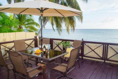 Darrel Cot Beachfront Cottage