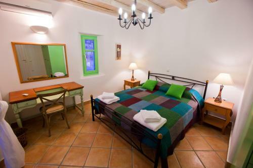 Naoussa Bay Villas
