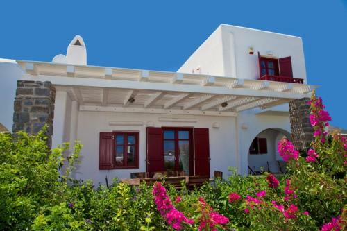 Naoussa Bay Villas