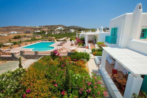 Naoussa Bay Villas
