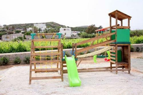 Naoussa Bay Villas
