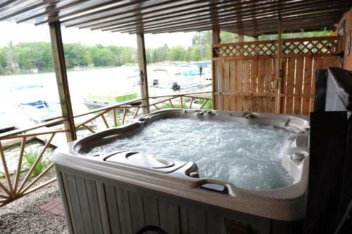Hotel Clear Lake Resort
