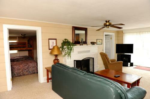 Hotel Clear Lake Resort