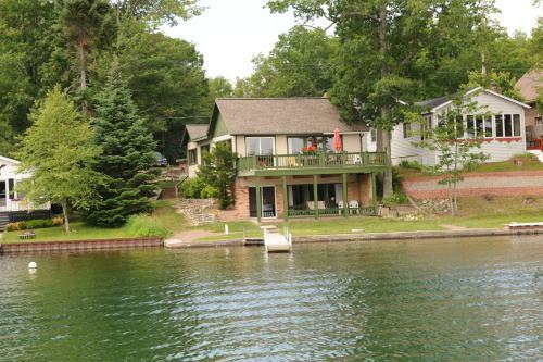 Hotel Clear Lake Resort