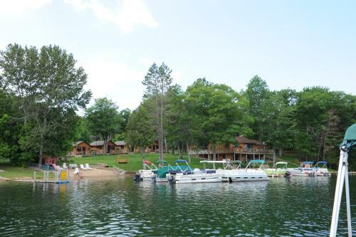 Hotel Clear Lake Resort