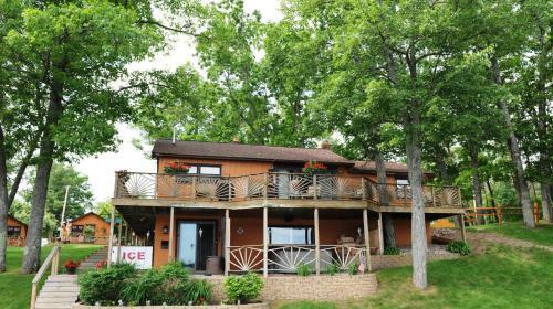 Hotel Clear Lake Resort