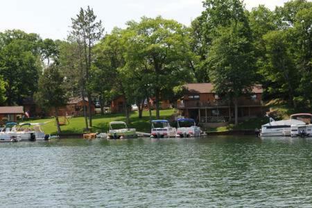 Hotel Clear Lake Resort