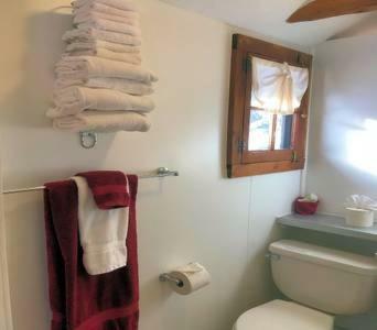 Hotel Clear Lake Resort