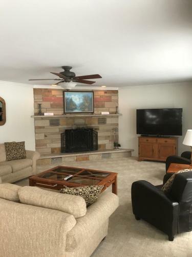 Hotel Clear Lake Resort